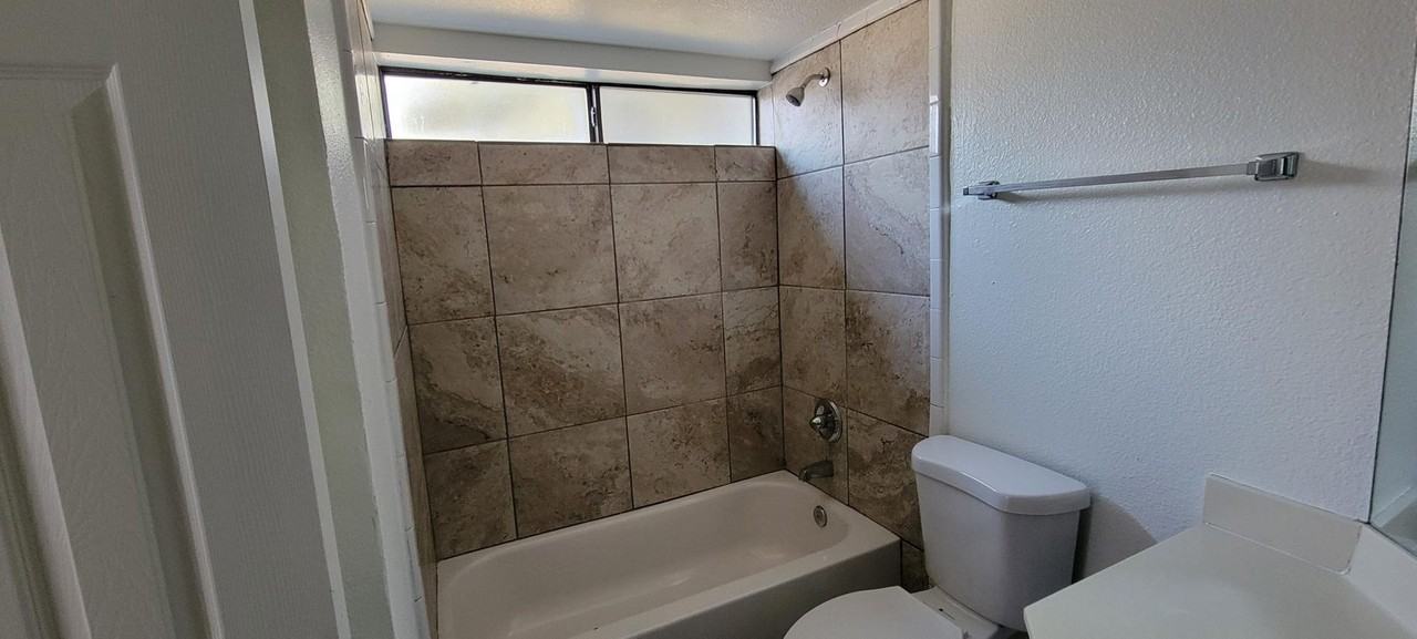 4017 N Goodwin Cir - Photo 6 of 16