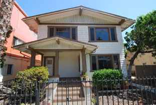 Charming 2 Bed / 2 Bath Apartment on Ocean Blvd – Garage Included - Photo 1 of 1