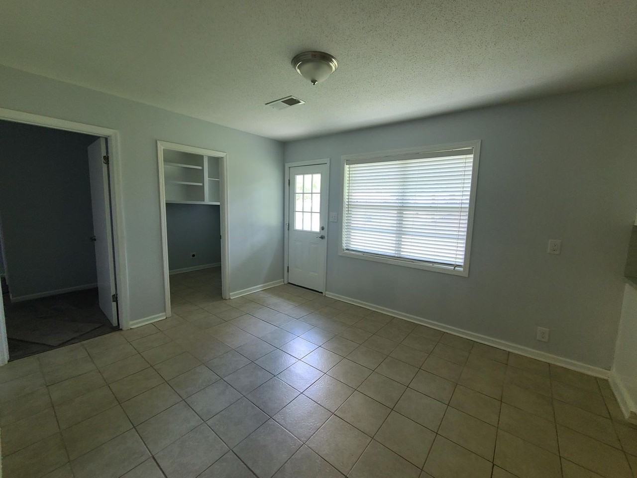 1403 Parsons Ct - Photo 5 of 19