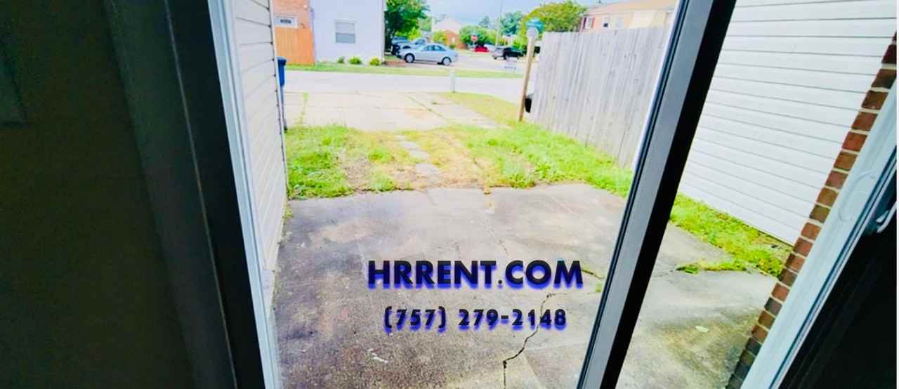 5534 New Colony Dr - Photo 2 of 15