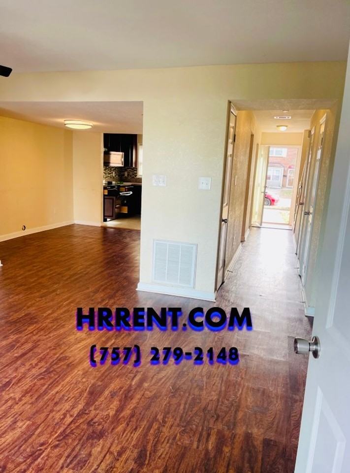 5534 New Colony Dr - Photo 6 of 15