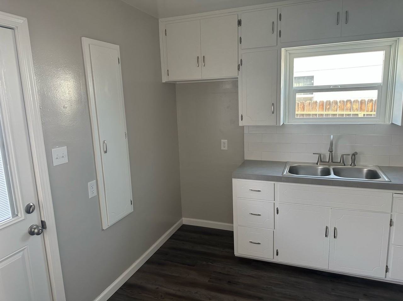 952 E Apricot Ave - Photo 7 of 19