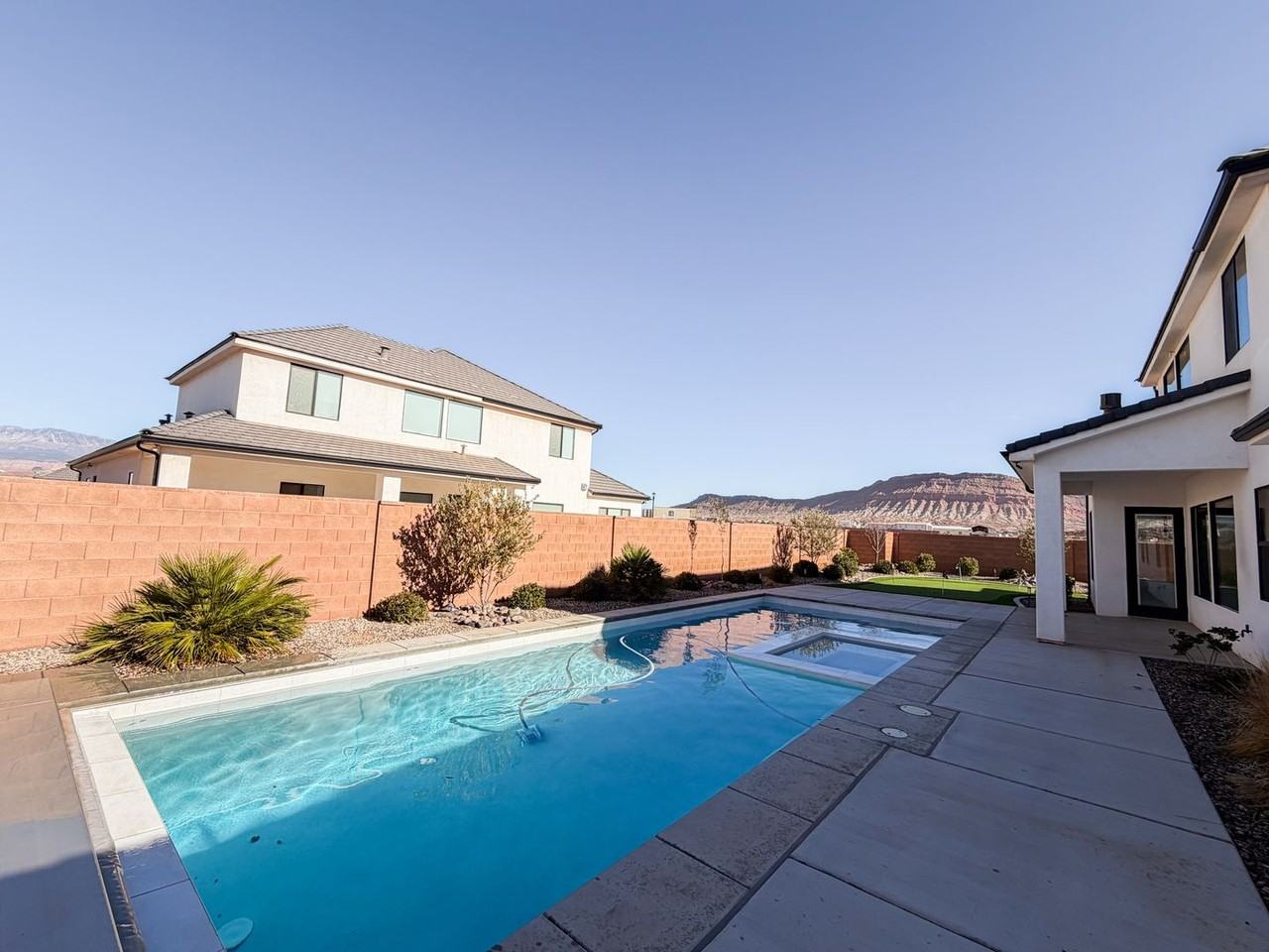 529 E 4290 S - Photo 2 of 35