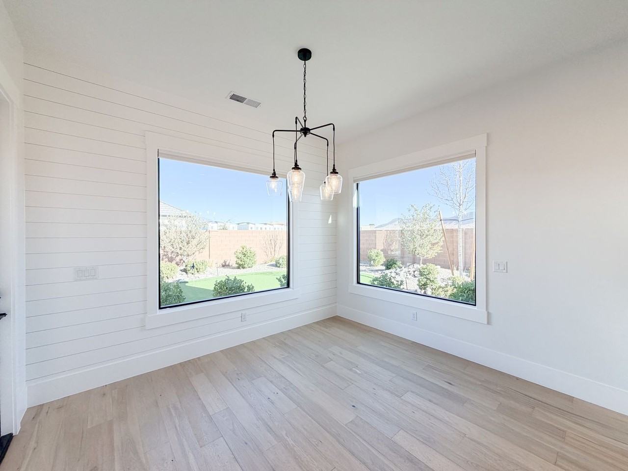 529 E 4290 S - Photo 6 of 35