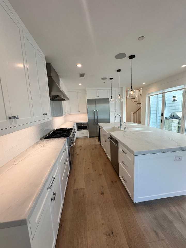 514 Avocado Ave - Photo 4 of 31