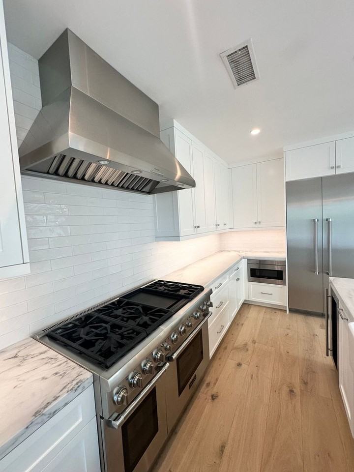 514 Avocado Ave - Photo 5 of 31