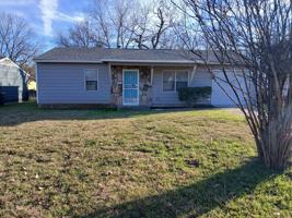 featured image of 3724 Moonstone Dr