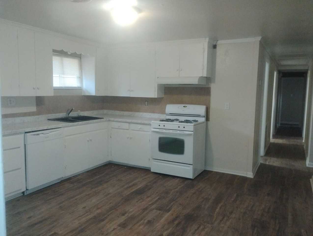 3018 W Main St - Photo 3 of 17