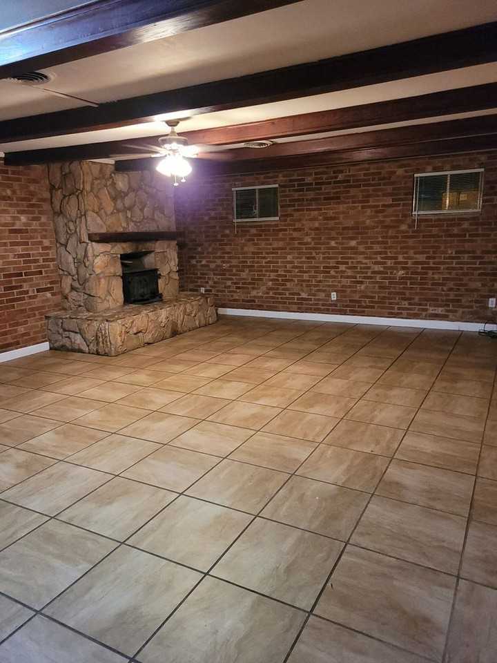 3018 W Main St - Photo 4 of 17