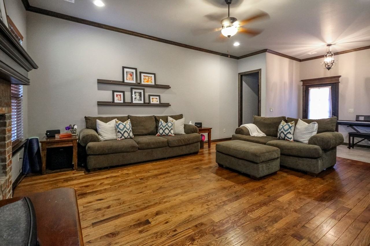 3229 Nw 188th Ter - Photo 2 of 14