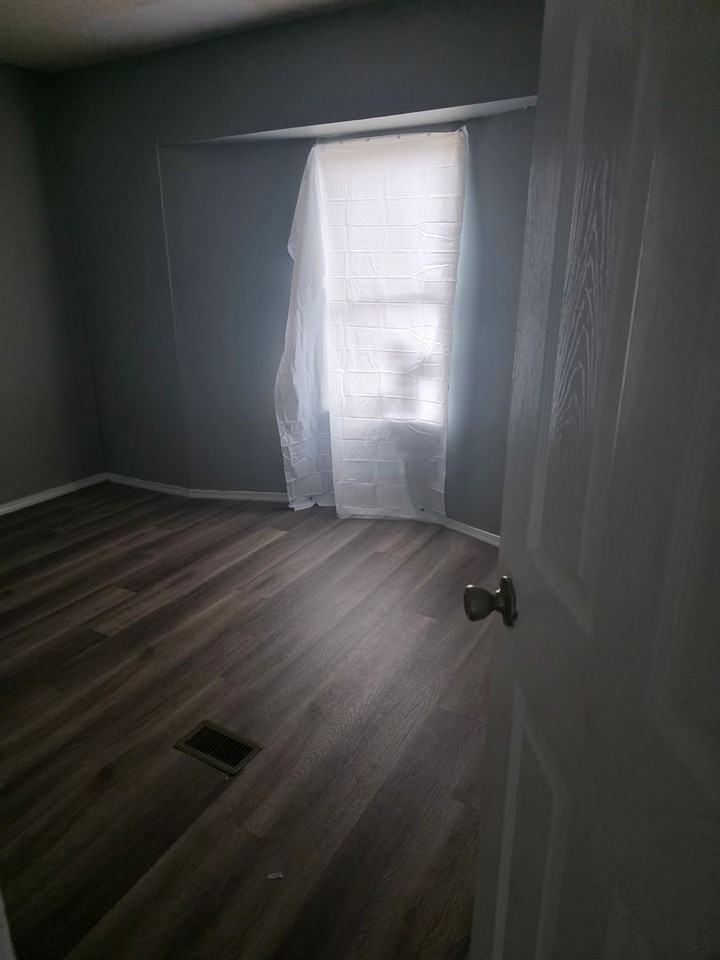 711 Hillside Dr - Photo 5 of 7