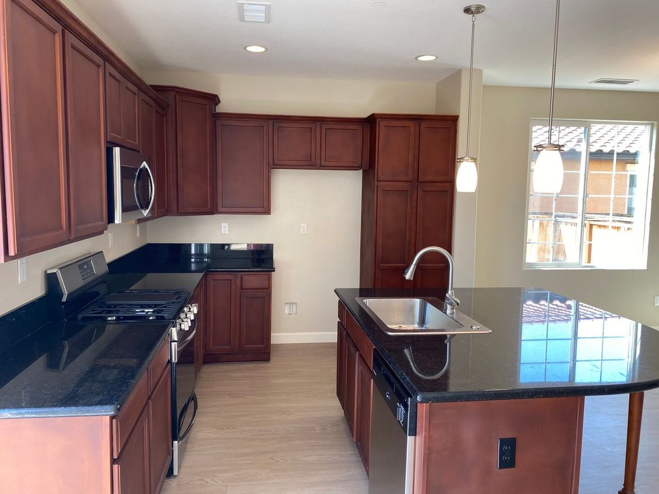 4798 Chromium Way - Photo 3 of 20