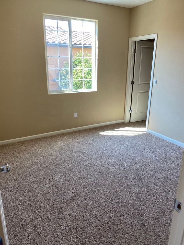 4798 Chromium Way - Photo 7 of 20