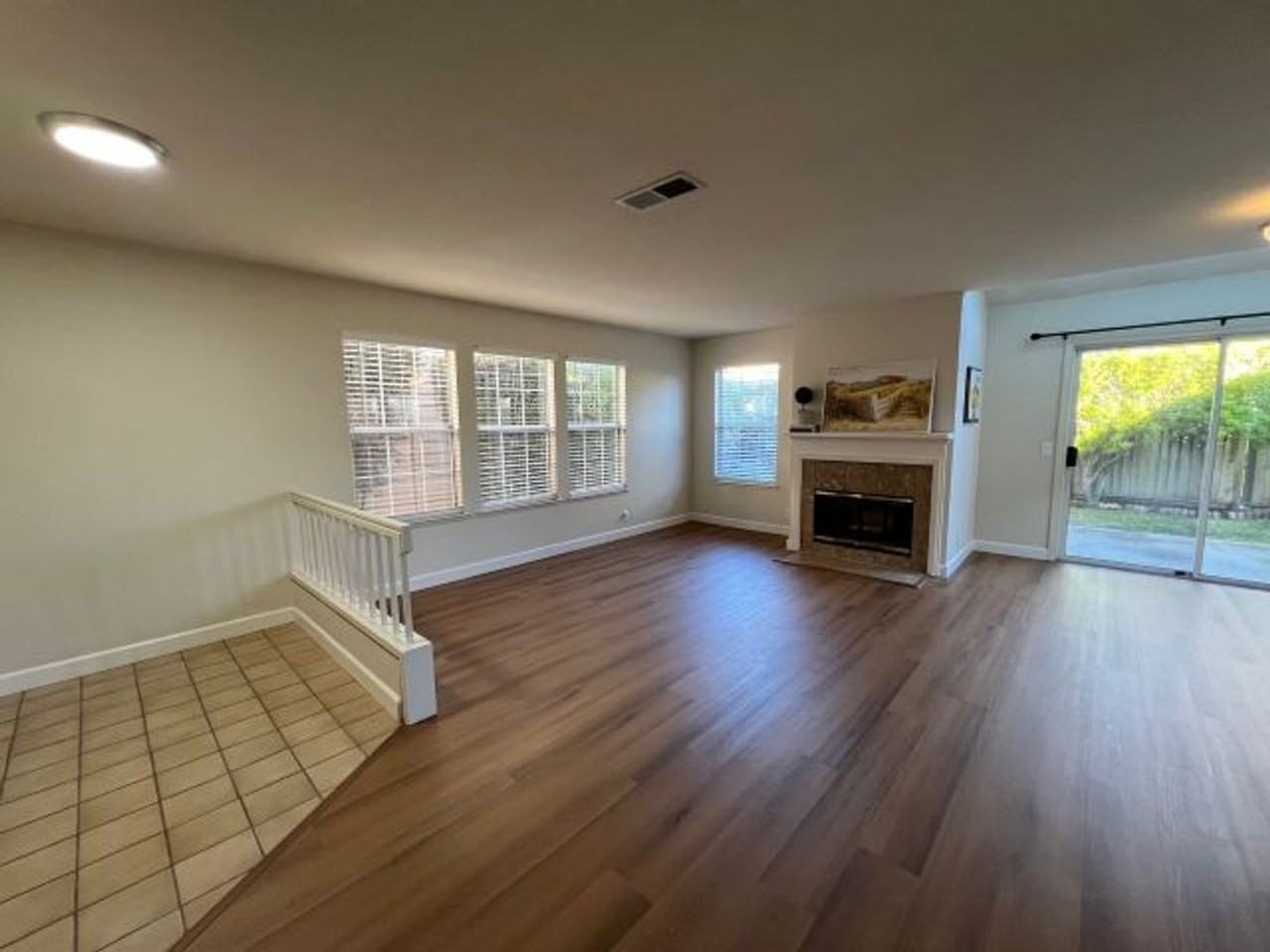 904 Kara Way - Photo 5 of 28