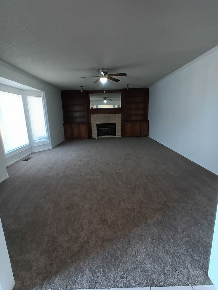 9024 Brookwood Dr - Photo 5 of 21