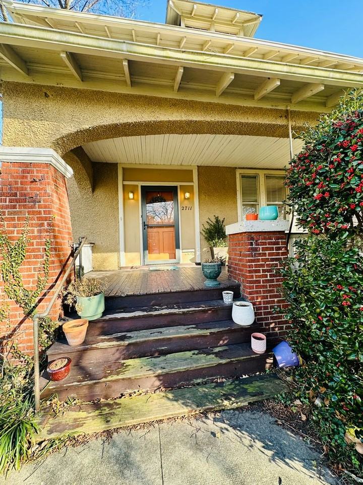 2711 Seminary Ave - Photo 3 of 33