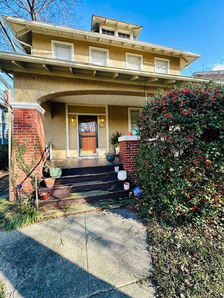 2711 Seminary Ave - Photo 4 of 33