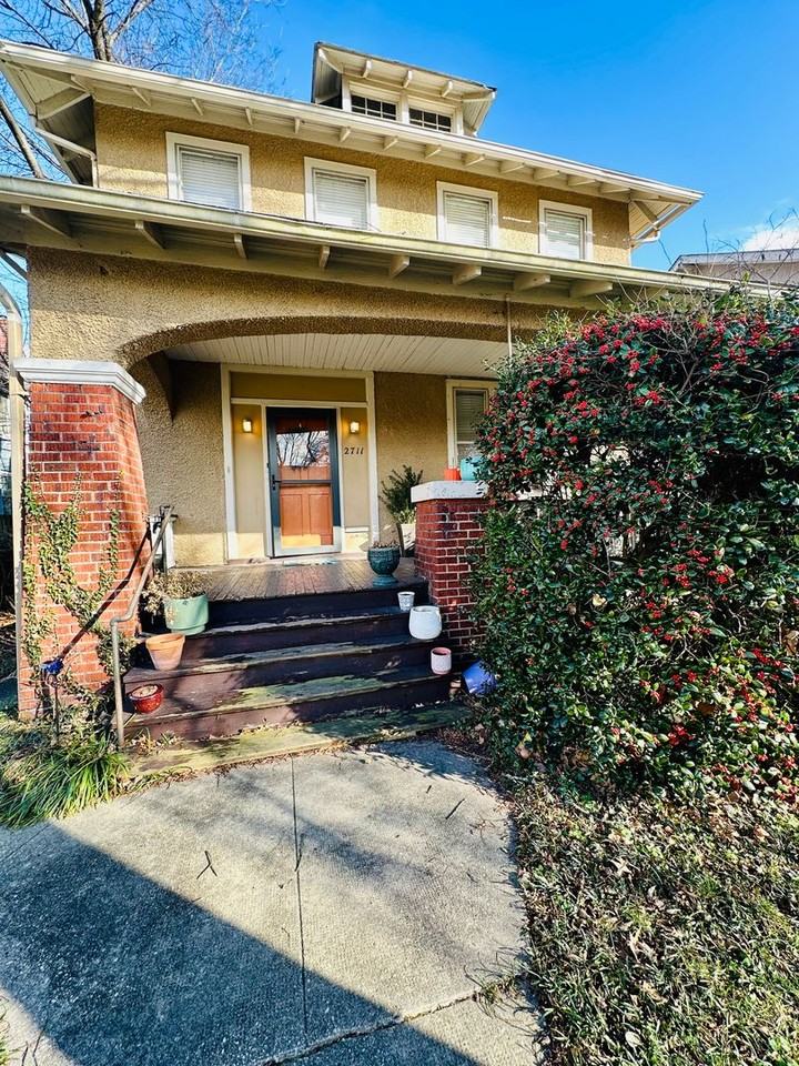 2711 Seminary Ave - Photo 5 of 33