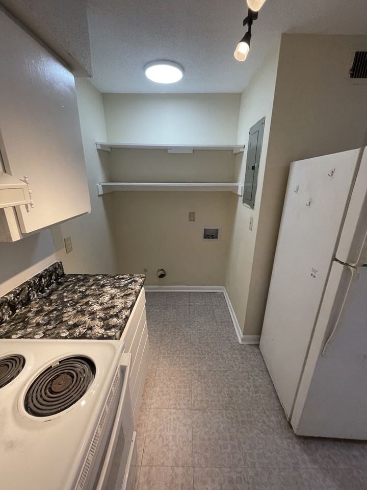 120 Byrum St #3 - Photo 4 of 13