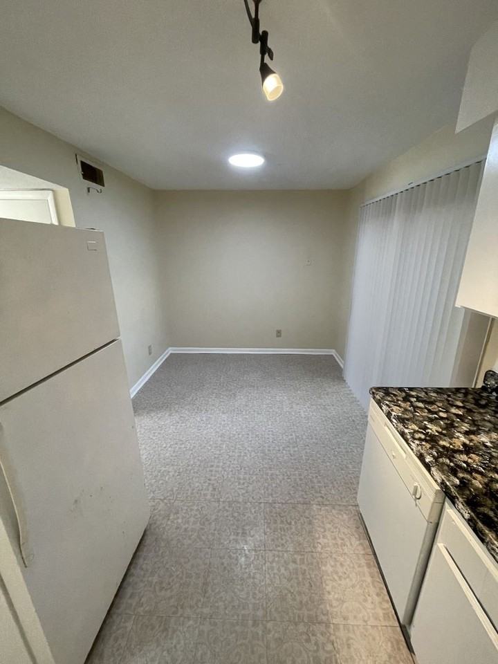 120 Byrum St #3 - Photo 5 of 13