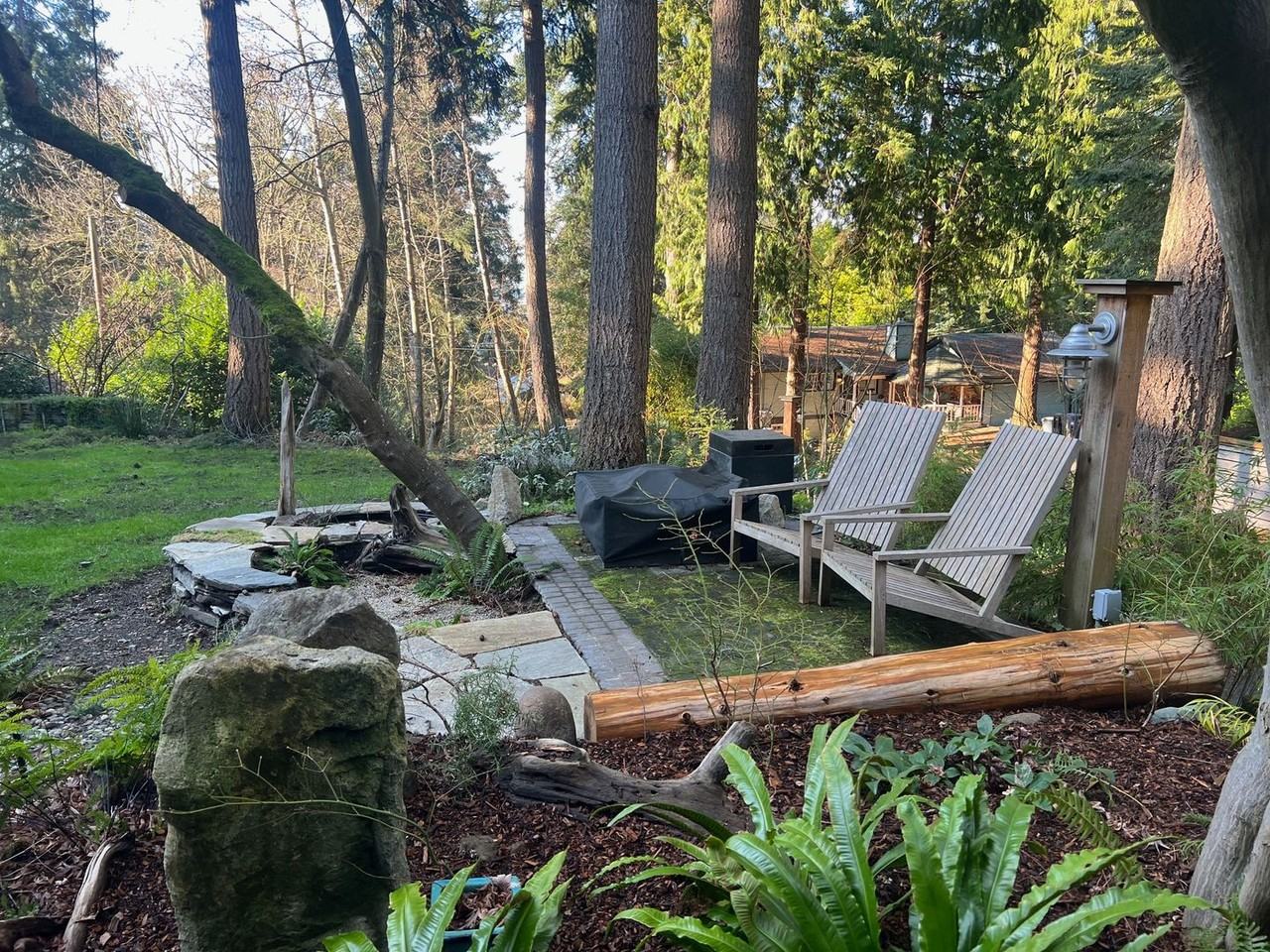 15218 26th Ave Sw - Photo 3 of 20