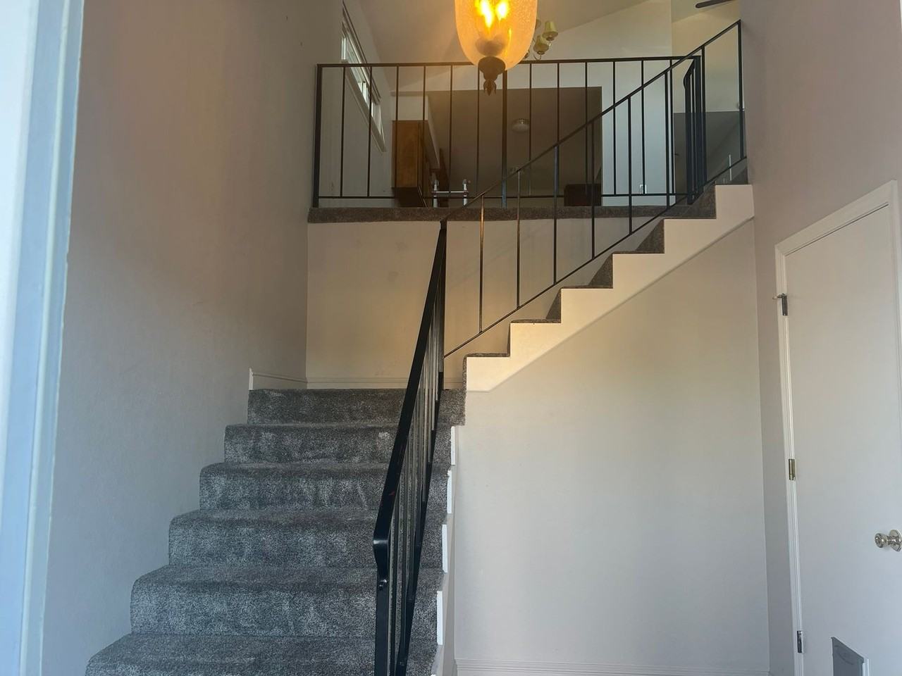 515 Ash St - Photo 3 of 21