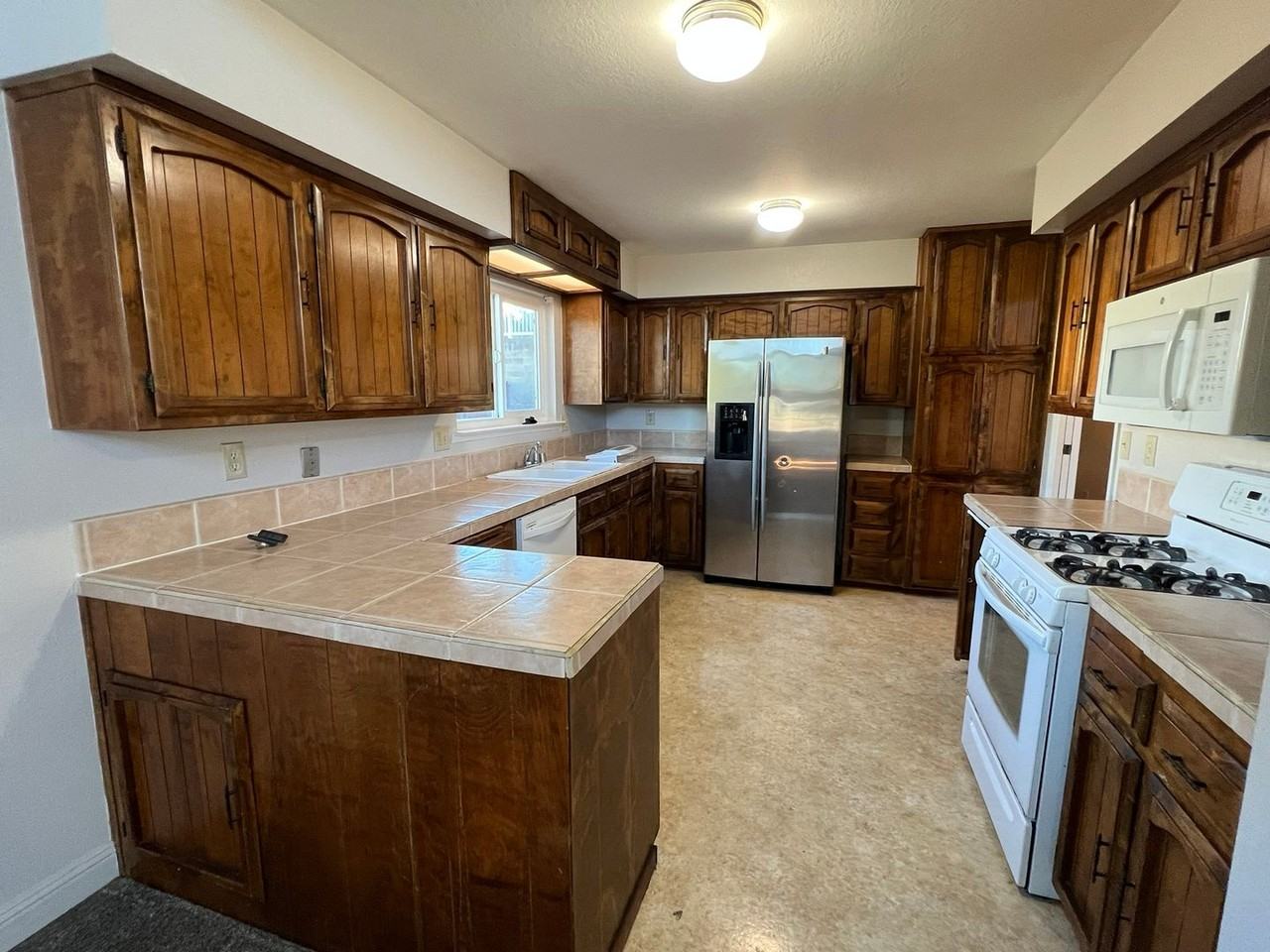 515 Ash St - Photo 6 of 21