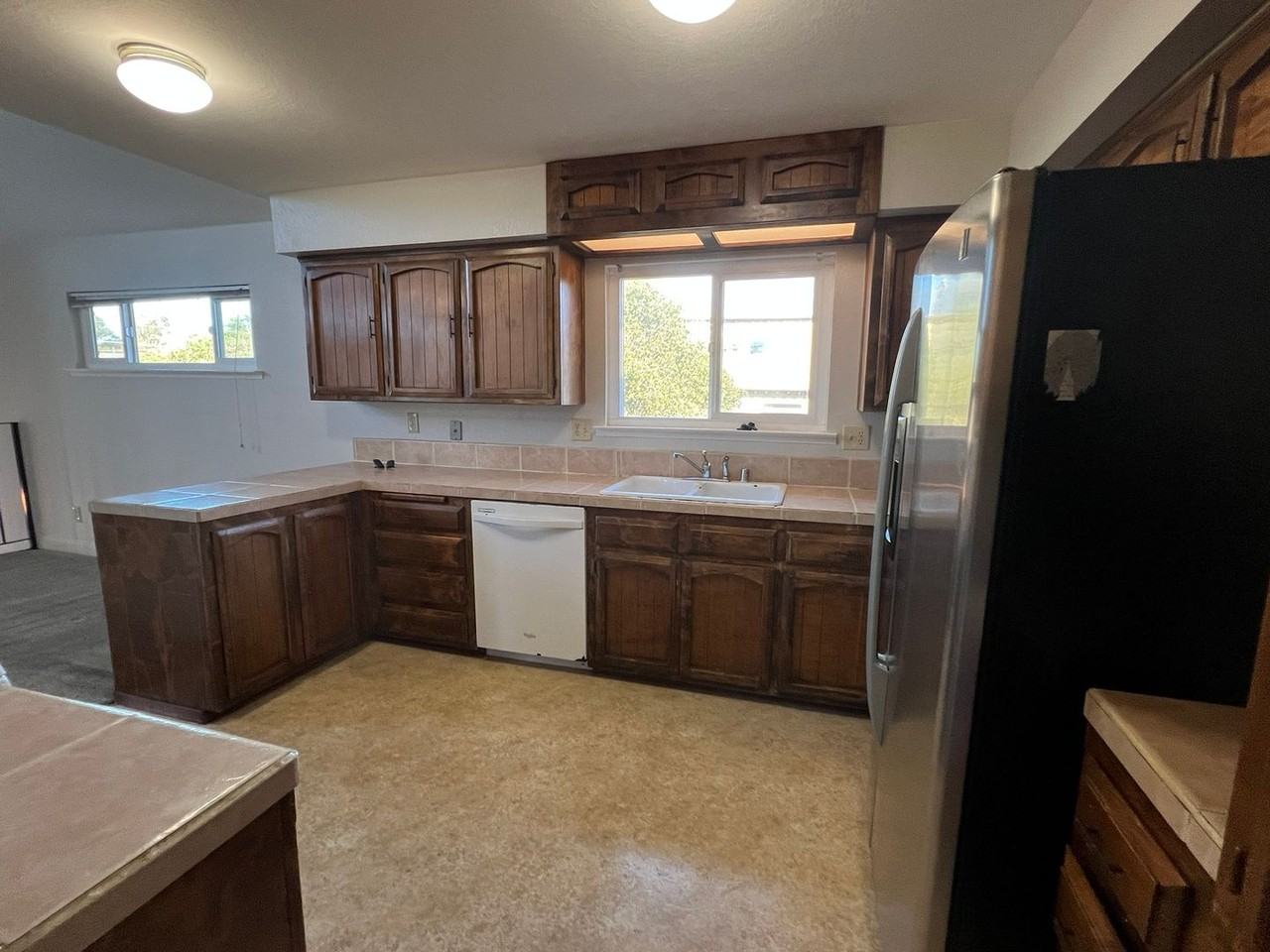 515 Ash St - Photo 7 of 21