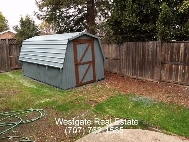 1069 Ely Blvd S - Photo 4 of 22