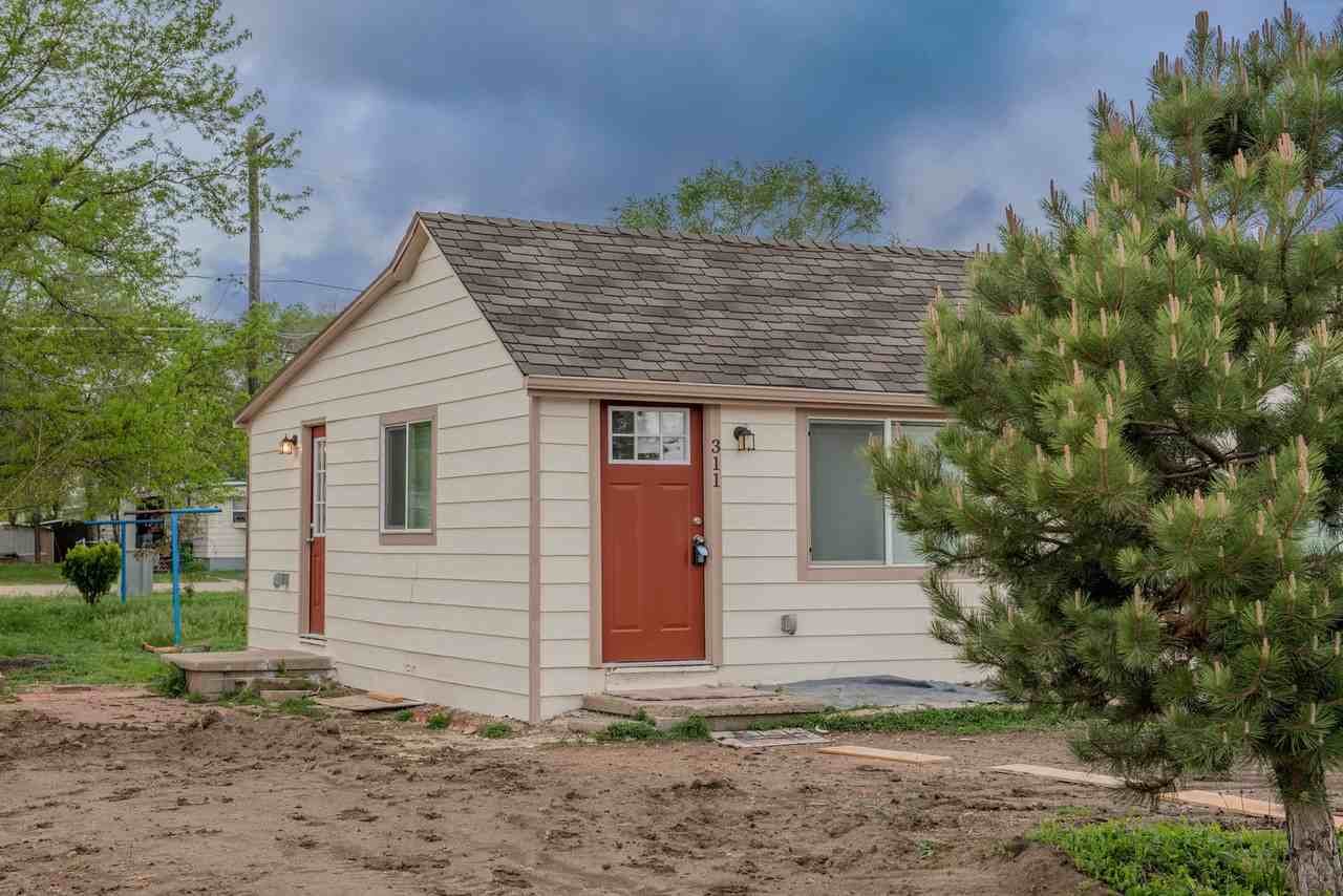 311 N 10th Ave - Photo 2 of 19