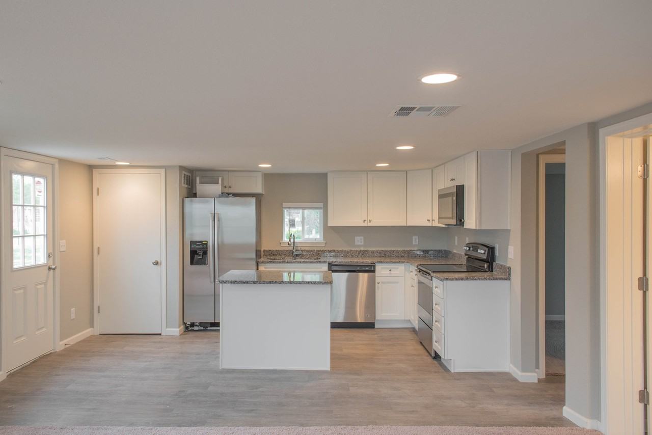 311 N 10th Ave - Photo 5 of 19