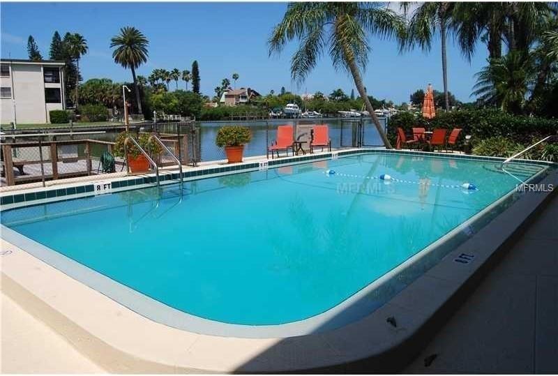 12000 Capri Cir S - Photo 3 of 19