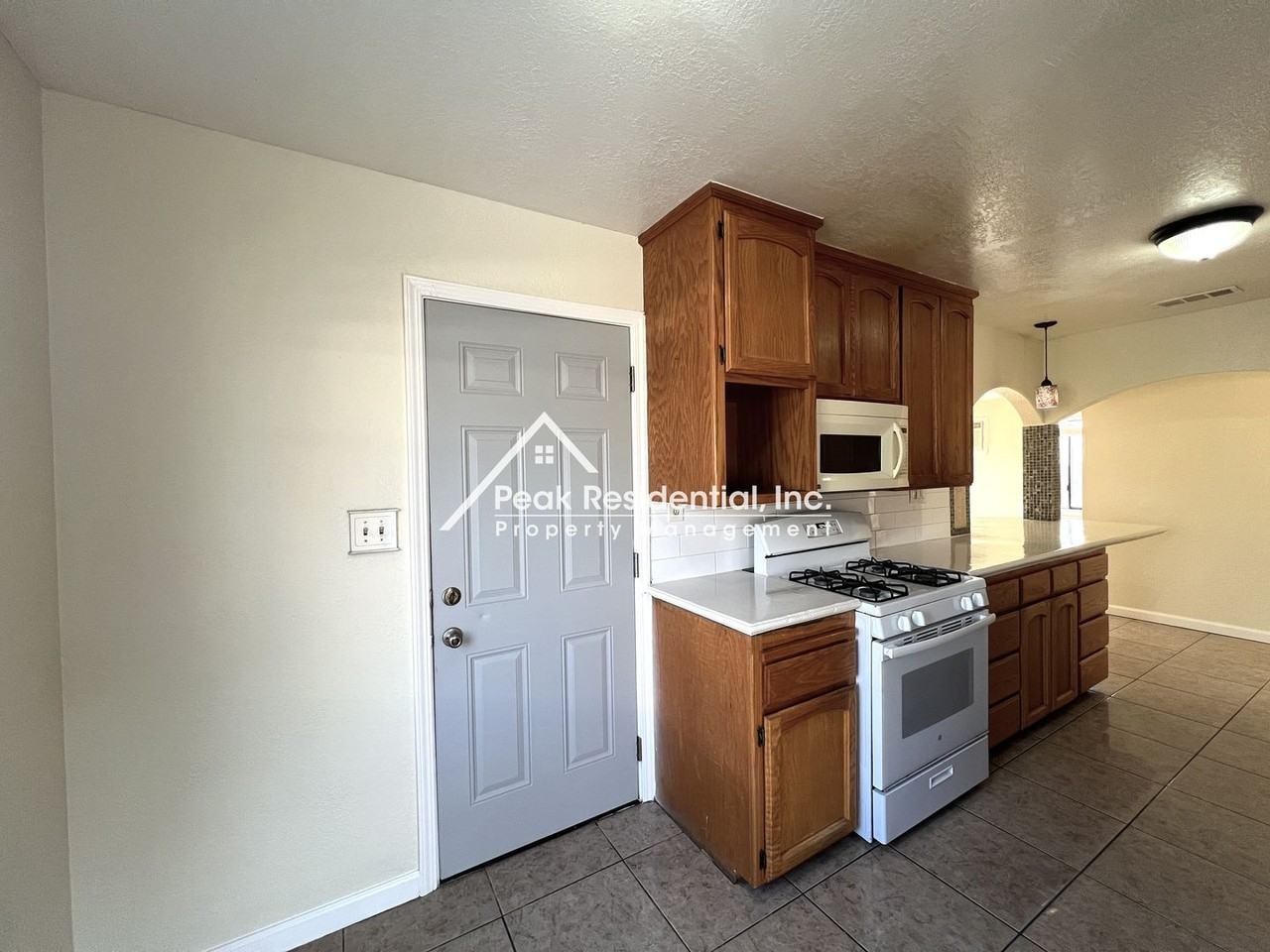 5910 Ortega St - Photo 6 of 20