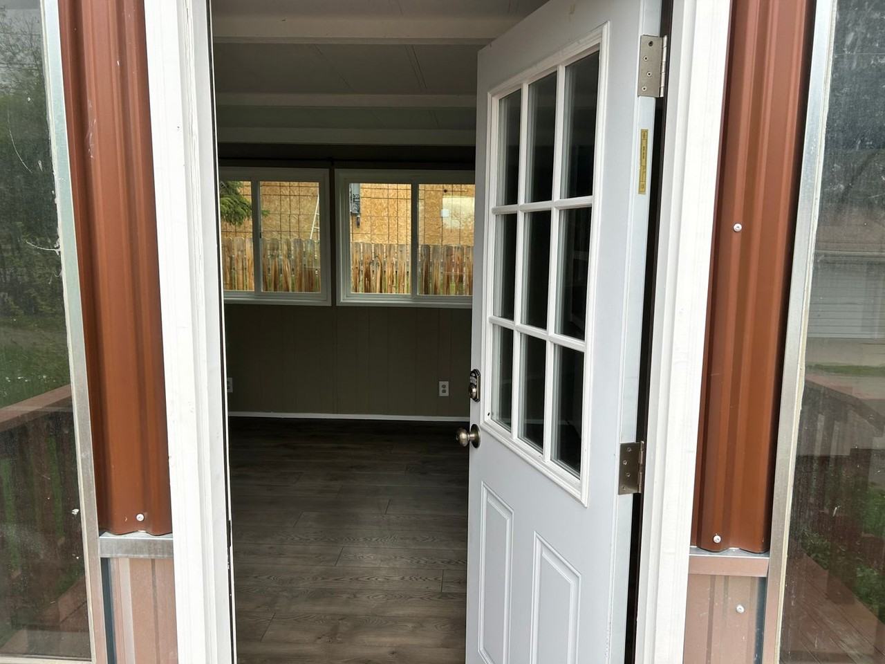 215 1st Ave N - Photo 3 of 12