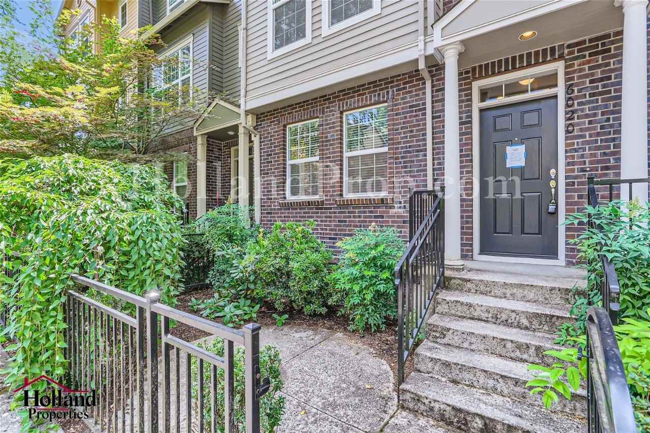 6020 Ne Alder St - Photo 2 of 27