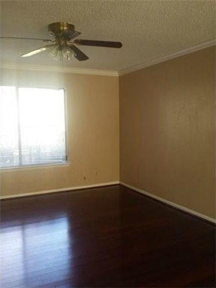 9510 Quail Village Ln - Photo 4 of 13