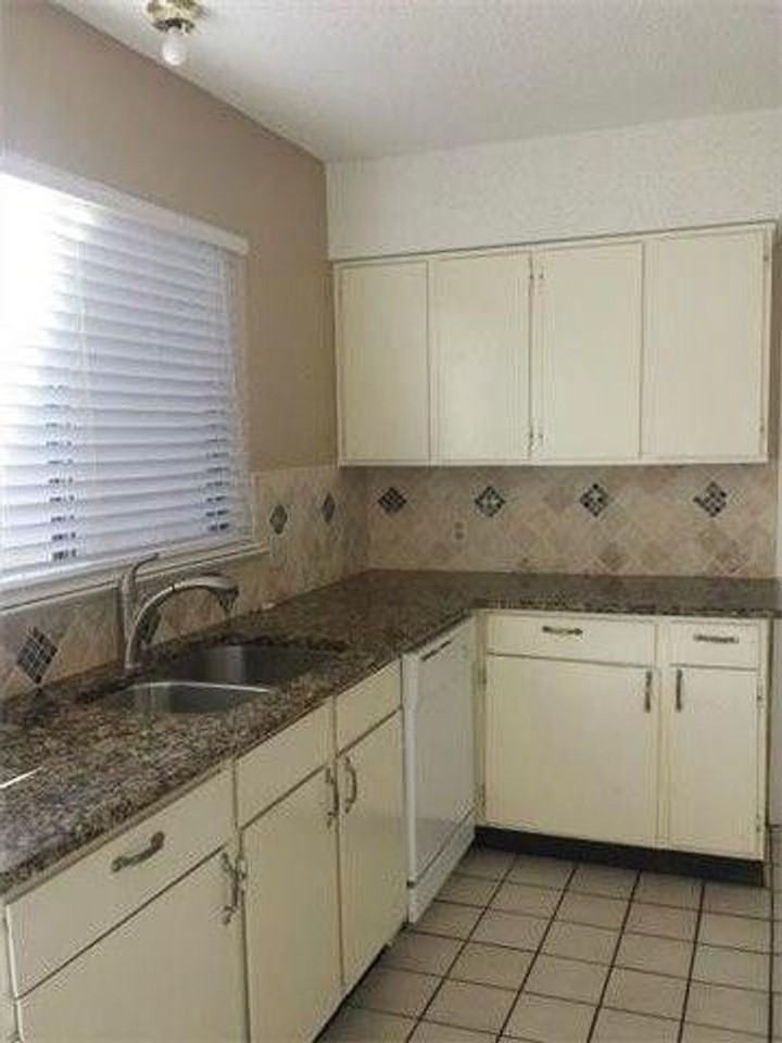 9510 Quail Village Ln - Photo 6 of 13