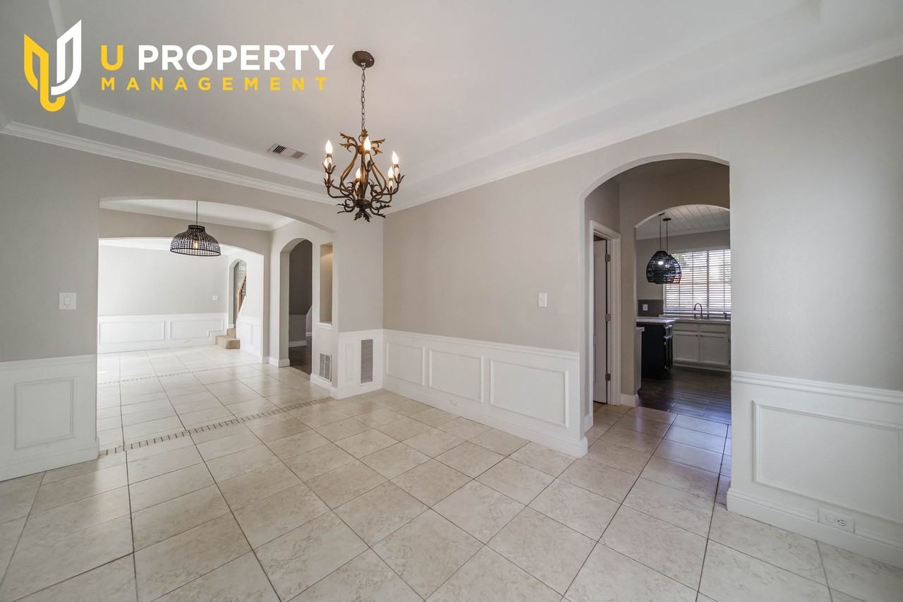 1940 Robin Ln - Photo 5 of 38