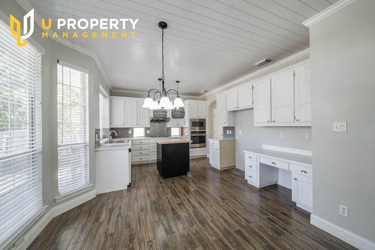 1940 Robin Ln - Photo 7 of 38