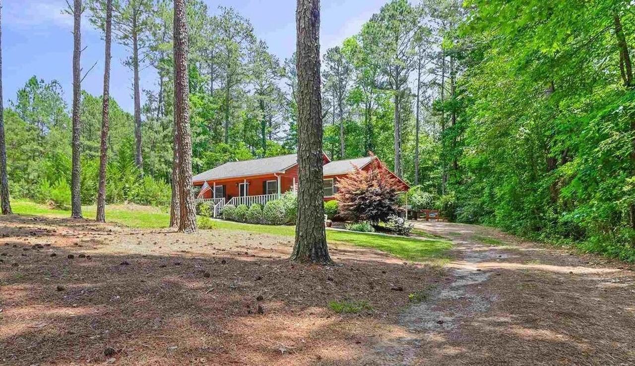 468 Davis Rd - Photo 2 of 13