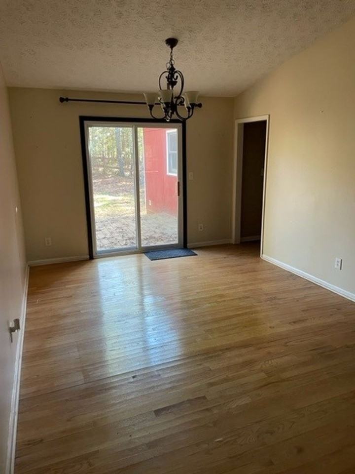 468 Davis Rd - Photo 4 of 13