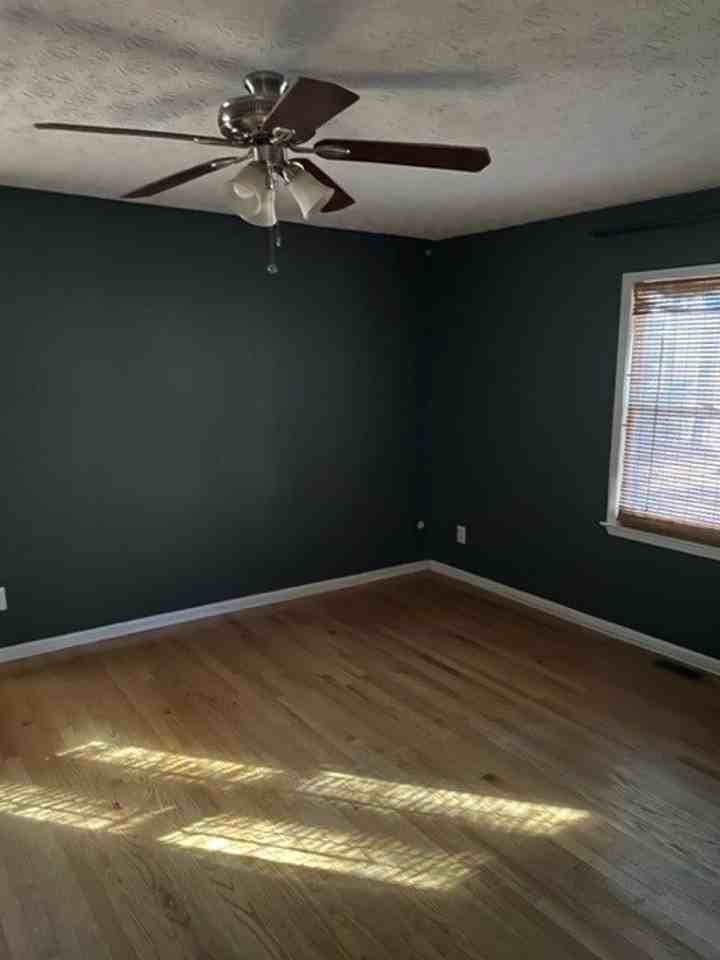 468 Davis Rd - Photo 7 of 13