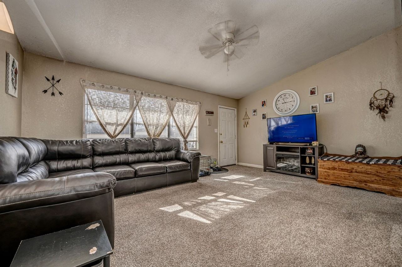 510 Campbell St - Photo 3 of 33