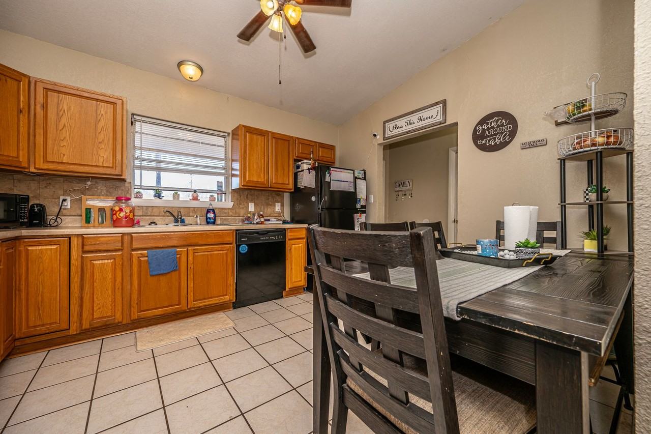 510 Campbell St - Photo 7 of 33