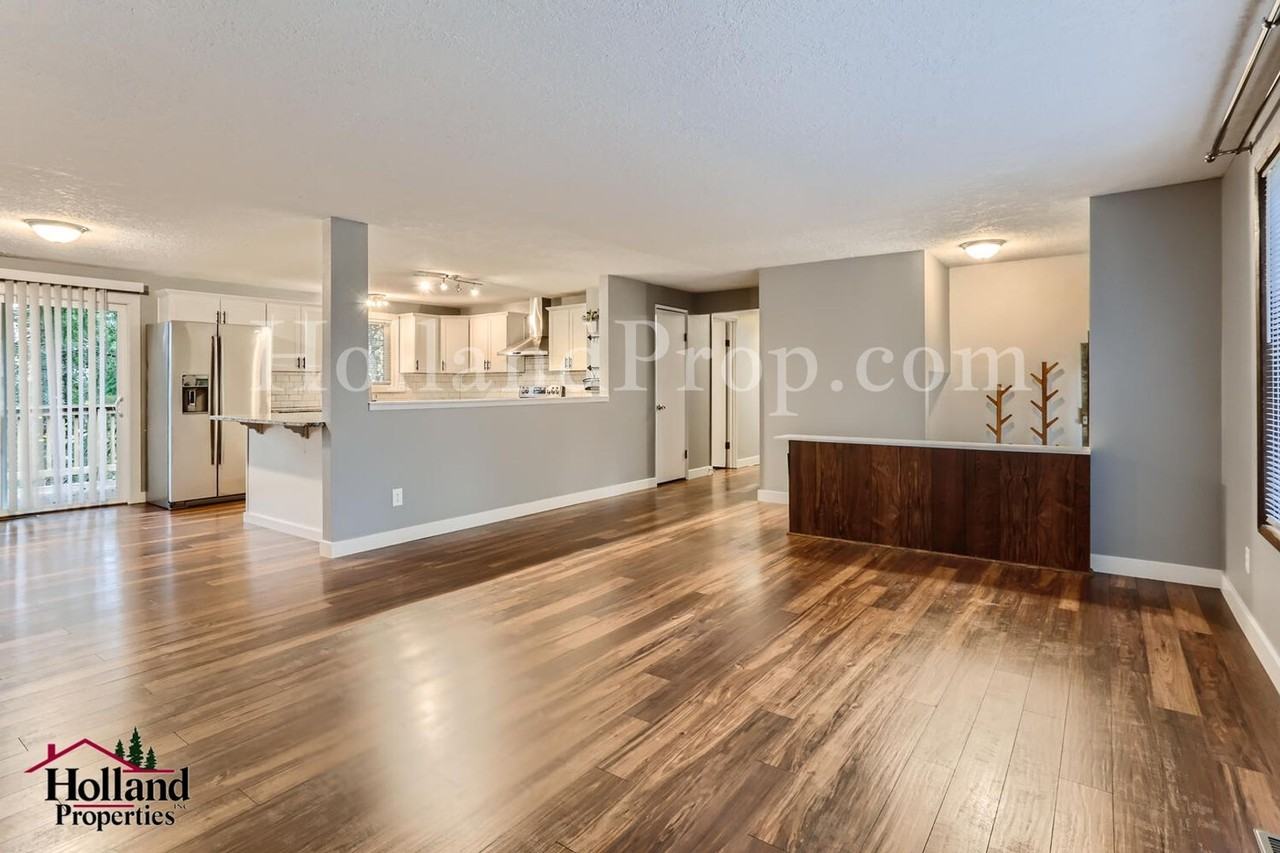 4019 Ne Jackson St - Photo 7 of 29