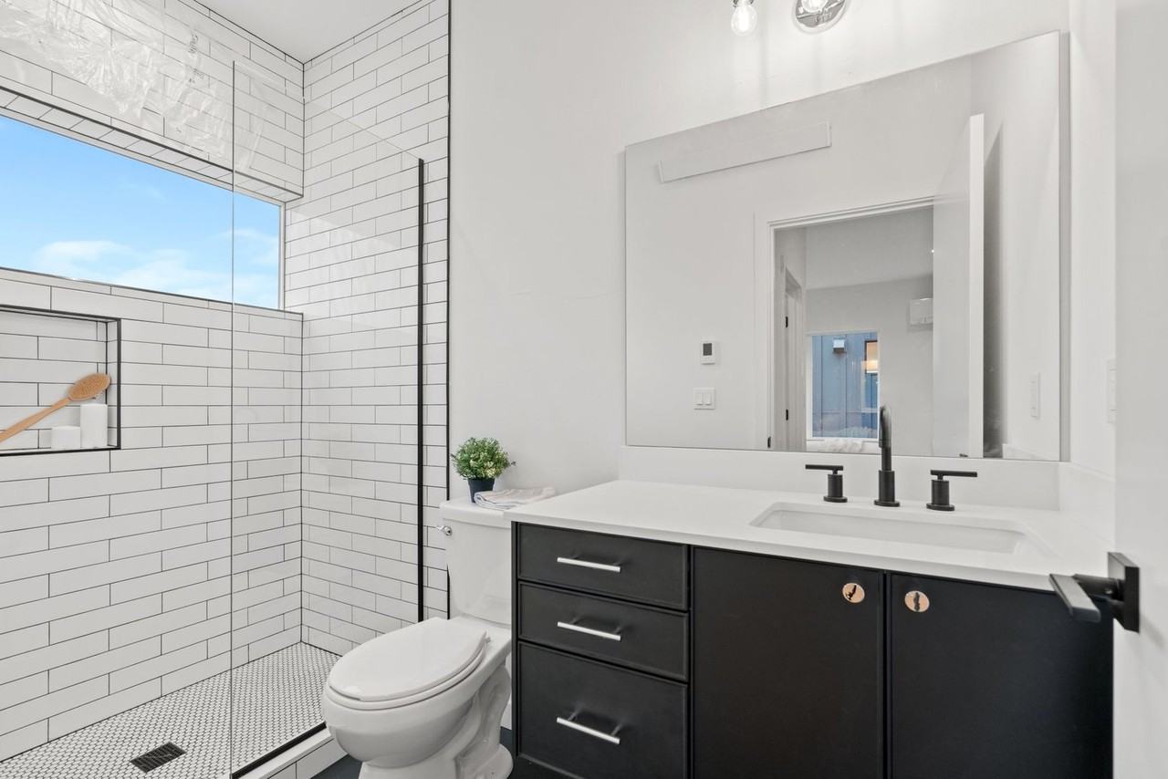 6232 Stanley Ave S #B - Photo 5 of 21