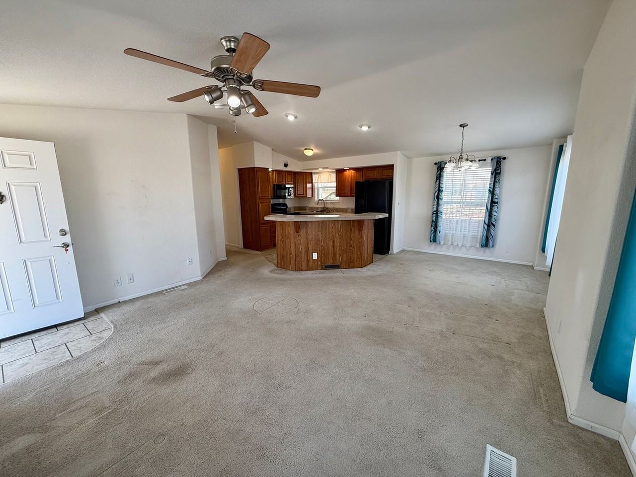 13239 E 48th Dr - Photo 6 of 30