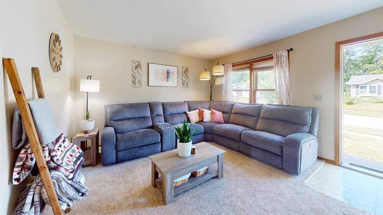 5440 Frost Dr - Photo 7 of 22