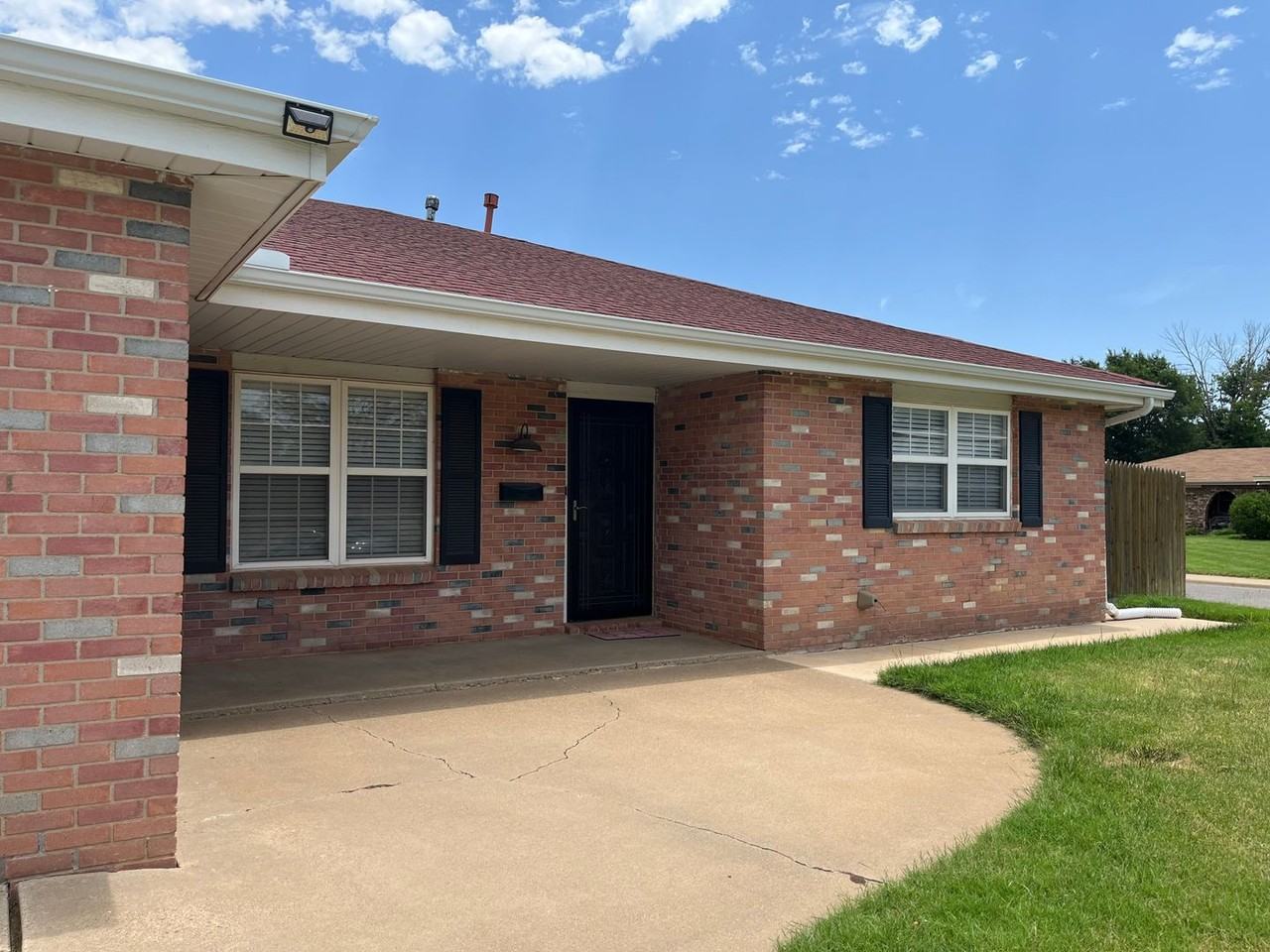 5123 Mesa Cir - Photo 2 of 22