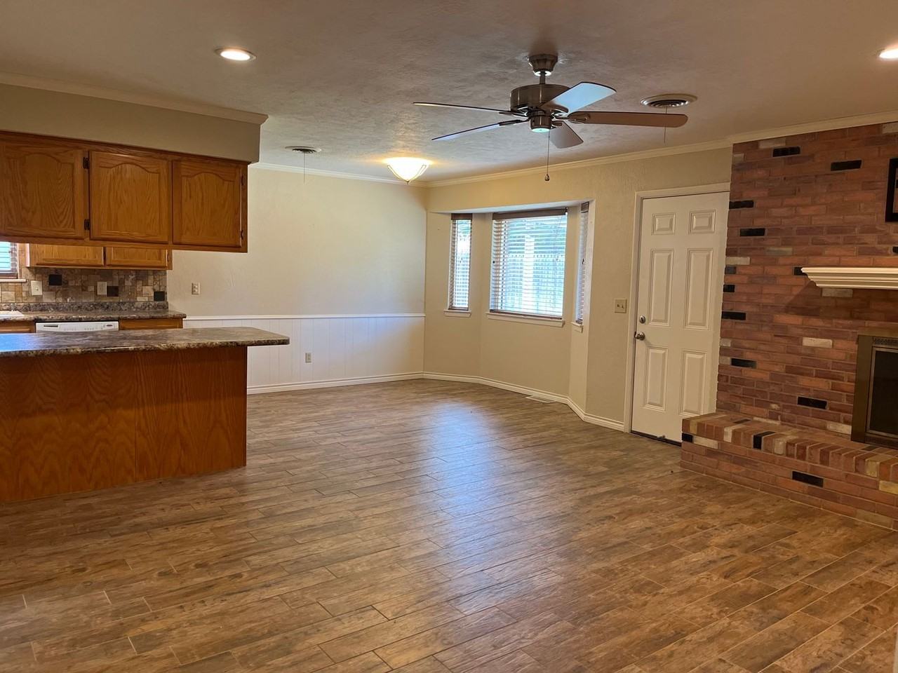 5123 Mesa Cir - Photo 3 of 22